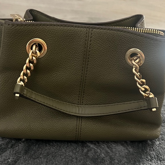 Michael Kors Teagan Satchel Duffle Green Purse Pebbled Leather - Picture 3 of 10